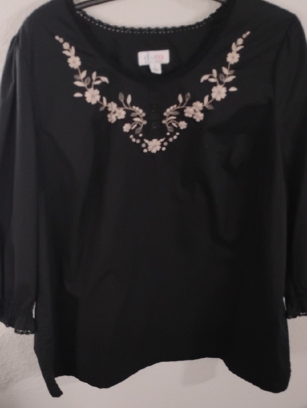 d&co. Black floral embroidery top